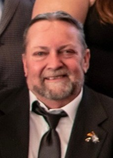 Robert Lewis Sr.
